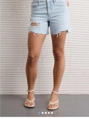 NWT American Eagle Strigid Light Blue Super High Rise Distressed Jean Shorts